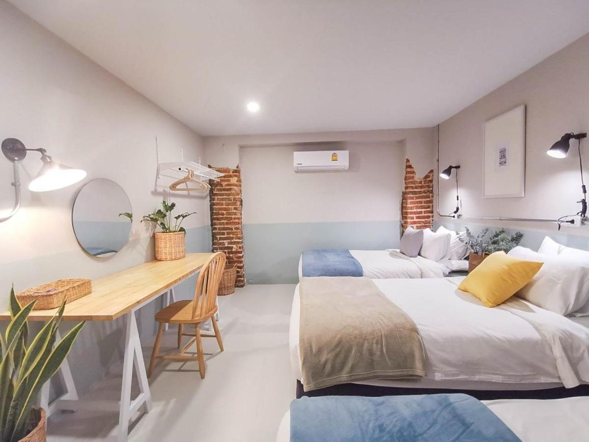 Snoozy Guesthouse Phuket Exterior photo